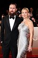 kate hudson at golden globes with danny fujikawa 04