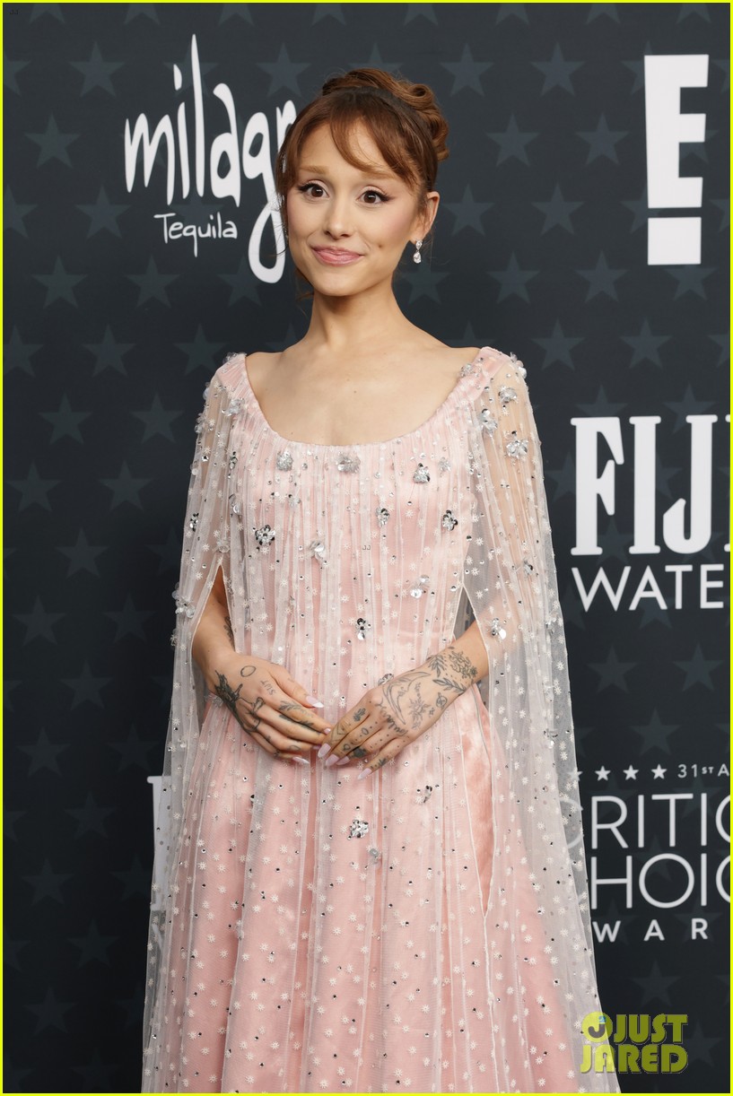 Ariana Grande's Critics Choice 2026 Look Pays Homage to Glinda's