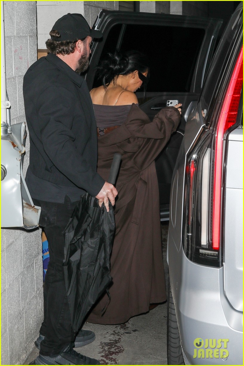 kim kardashian the fifth wheel co stars grab dinner 215266695