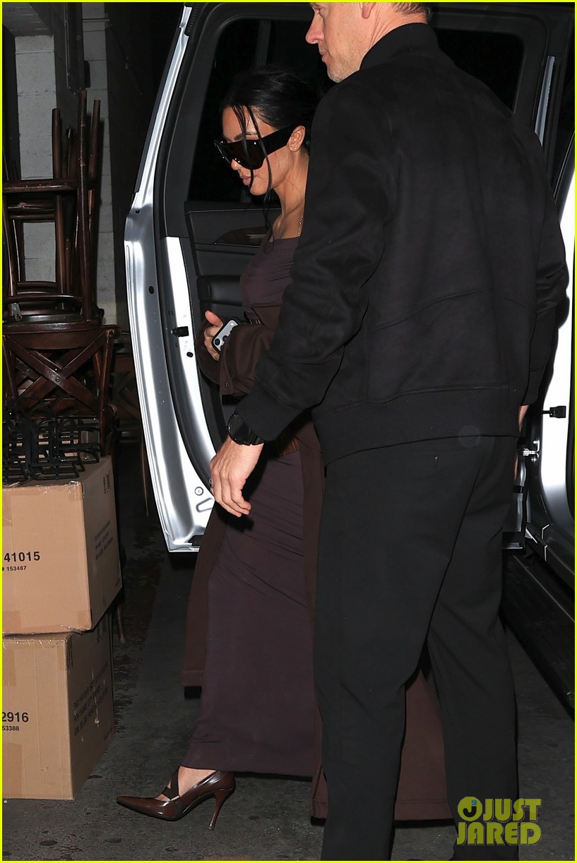 kim kardashian the fifth wheel co stars grab dinner 525266726