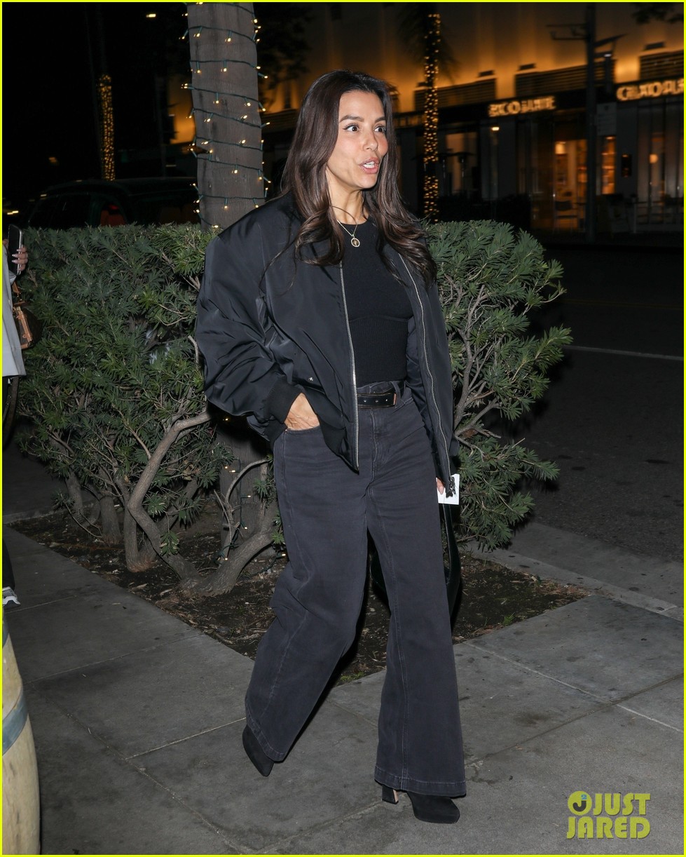 kim kardashian the fifth wheel co stars grab dinner 545266728