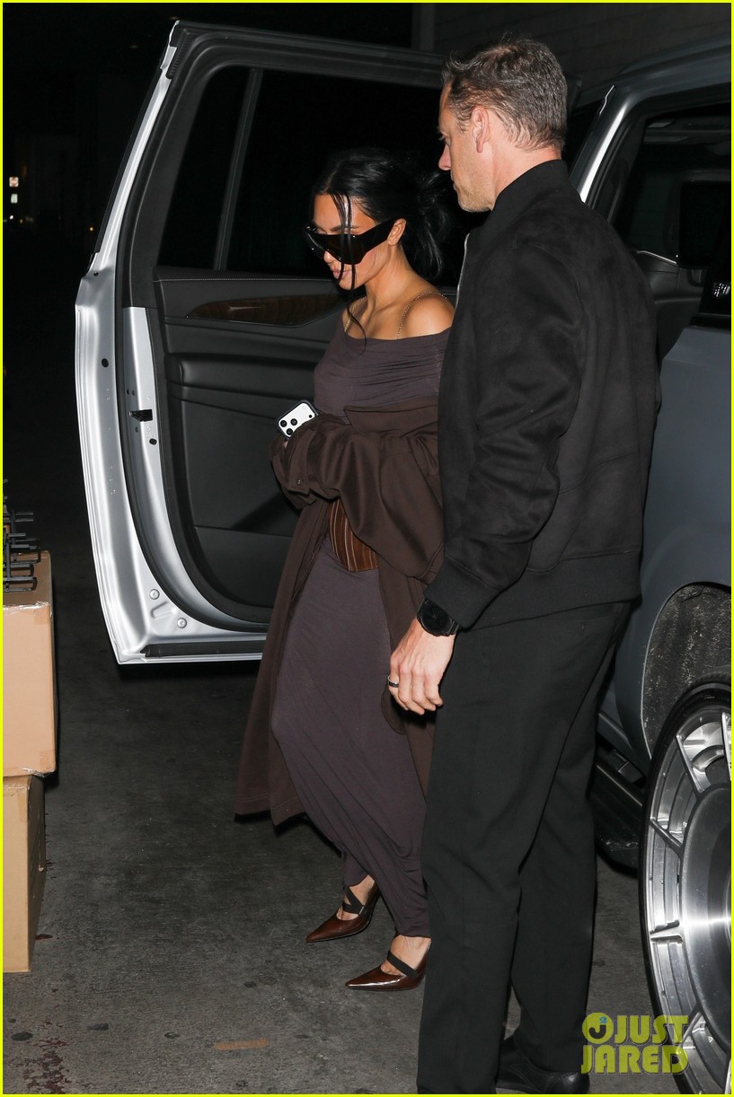 kim kardashian the fifth wheel co stars grab dinner 585266732