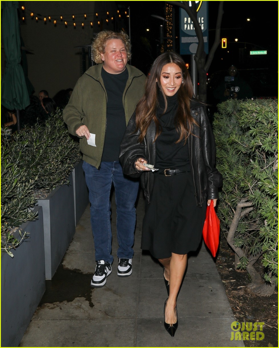 kim kardashian the fifth wheel co stars grab dinner 655266739