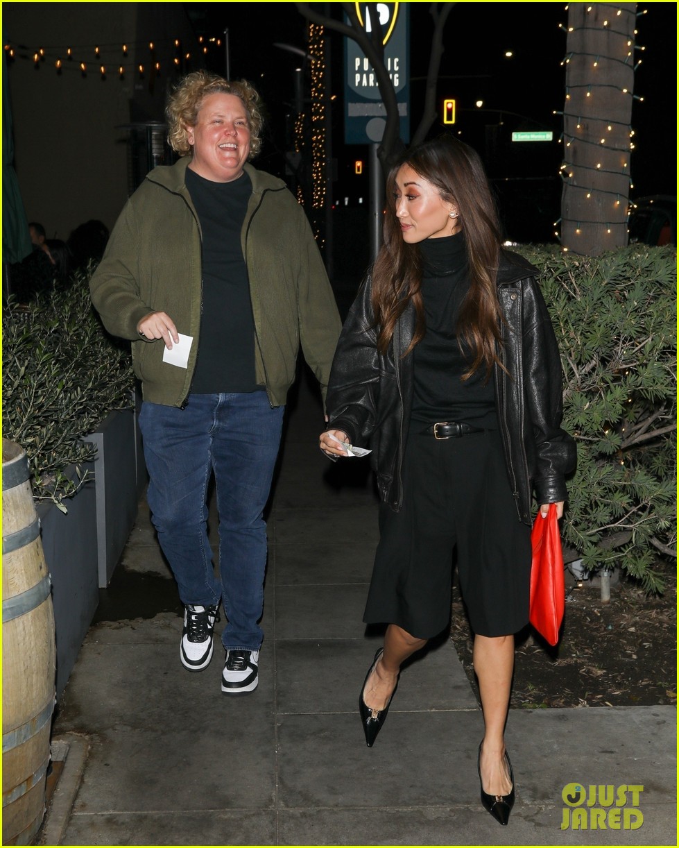 kim kardashian the fifth wheel co stars grab dinner 685266742