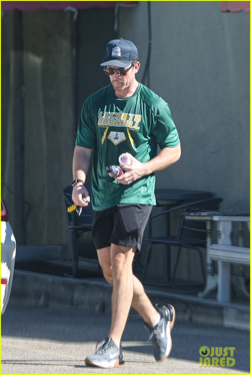 miles teller 055270205