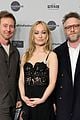 olivia wilde wears ice out pin to the invite premiere receives standing ovation 13