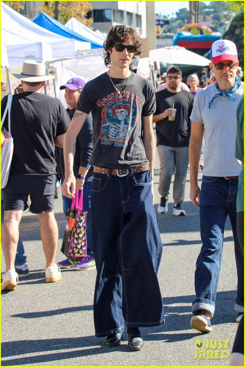 Sombr Enjoys a Day at the Farmer Market With His Dad : Photo 5267426 | Andy Boose , Sombr Photos
