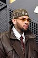 chris brown brings son aeko to grammys 03