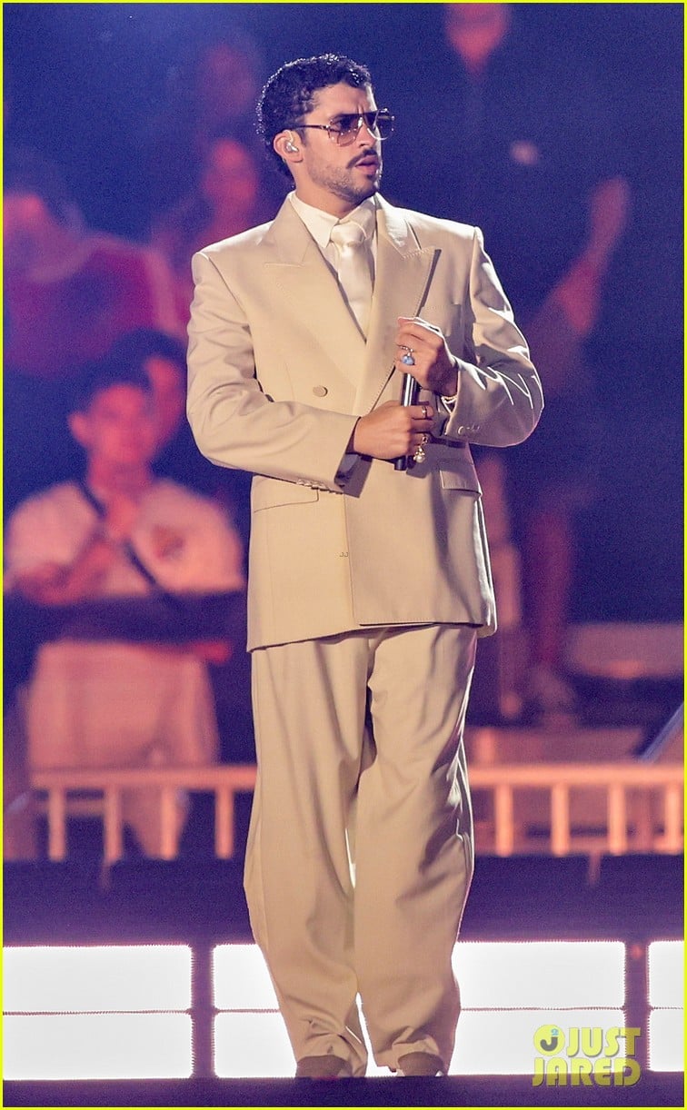 Bad Bunny Sparks Romance Rekindling Rumors After Arriving In Argentina Bad Bunny Gabriela Berlingeri February 18.JPG