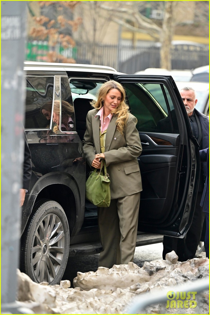 Blake Lively & Justin Baldoni Arrive Separately for 'It Ends with Us ...