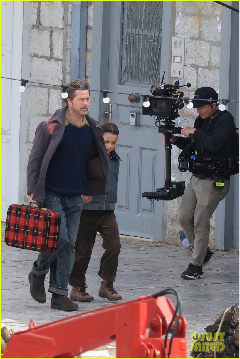 brad pitt coco greenstone film scenes for the riders on hydra in greece 055286248