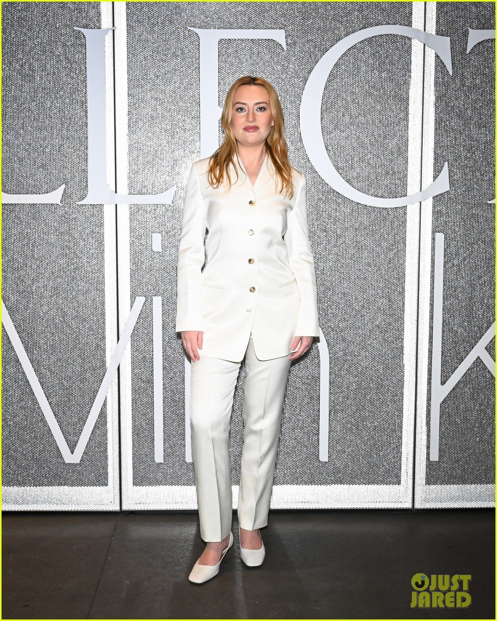 Dakota Johnson, Francois Arnaud, Jennie Kim, & Many More Stars Attend ...