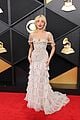 sabrina carpenter grammys carpet 03