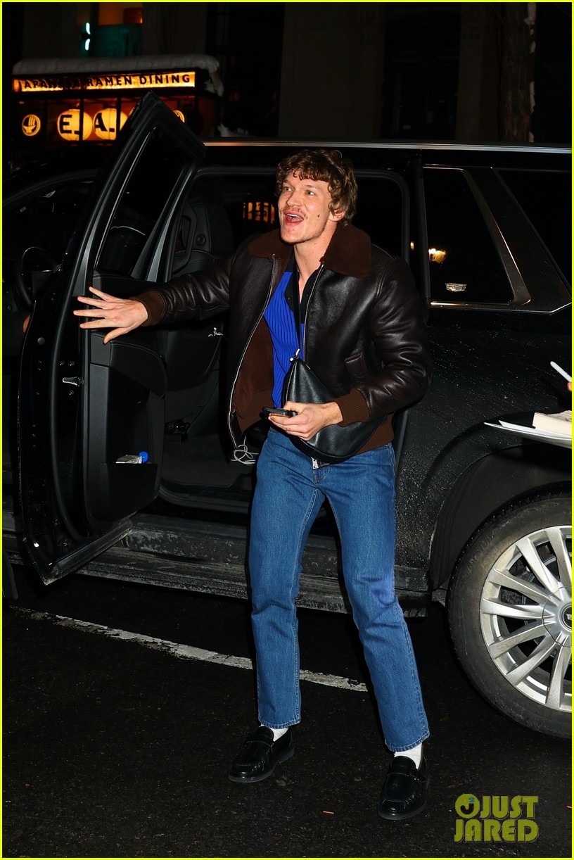 connor storrie all smiles while arriving for saturday night live cast dinner 175285870