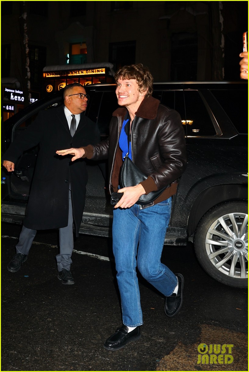 connor storrie all smiles while arriving for saturday night live cast dinner 245285877