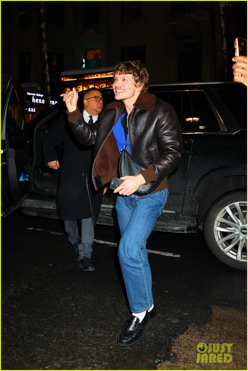 connor storrie all smiles while arriving for saturday night live cast dinner 265285879