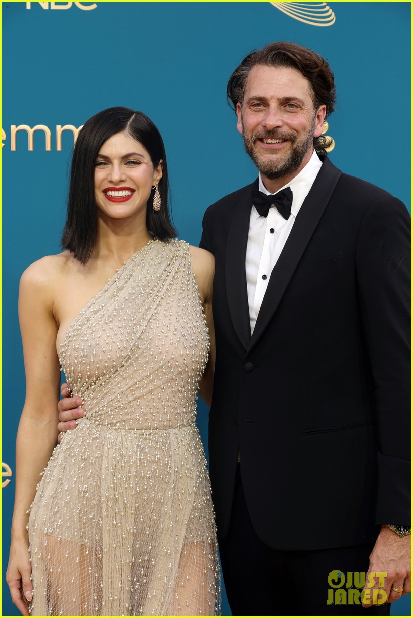 alexandra daddario andrew form split after 3 years marriage 045283900