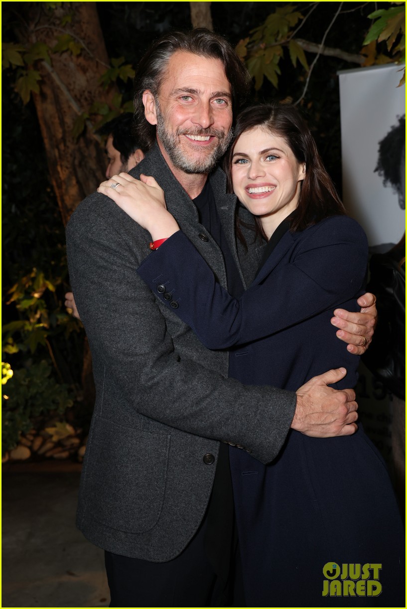 alexandra daddario andrew form split after 3 years marriage 055283901