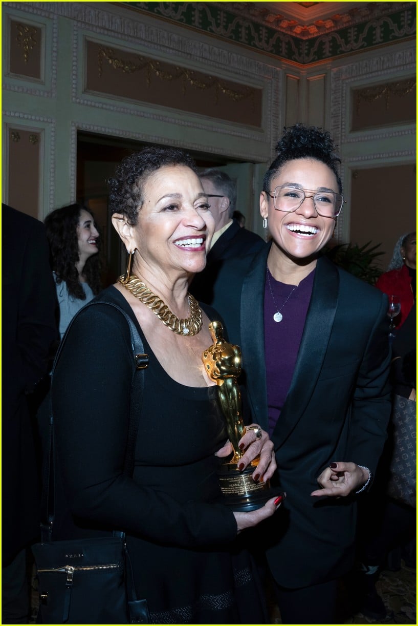 debbie allen oscar party 045285792