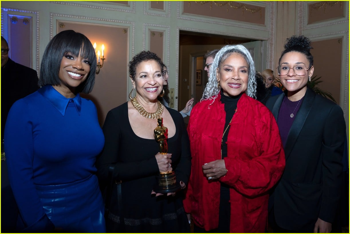 debbie allen oscar party 055285793
