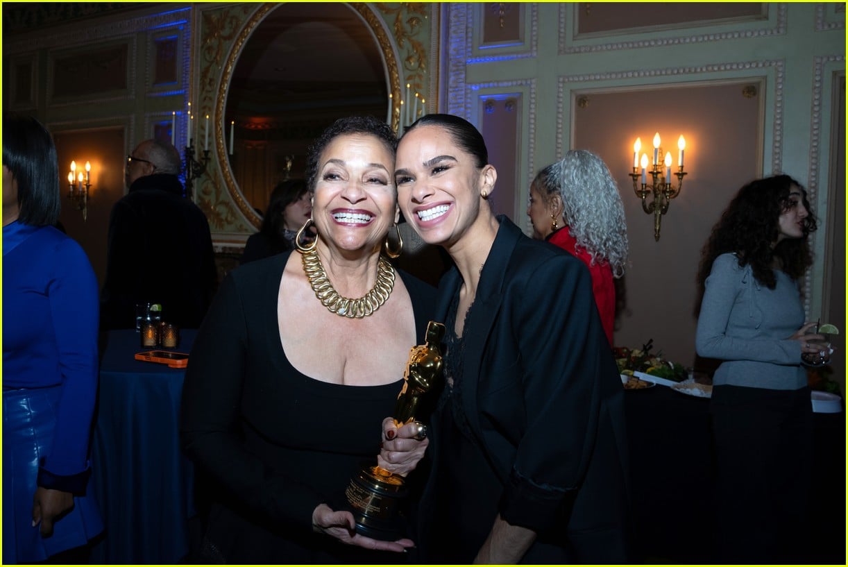 debbie allen oscar party 065285794
