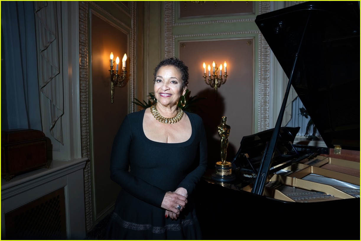 debbie allen oscar party 075285795