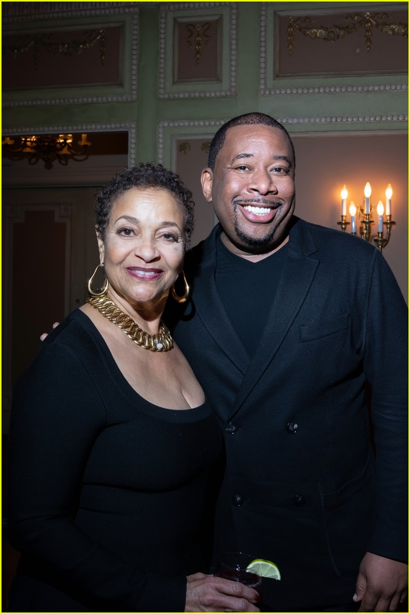 debbie allen oscar party 095285797