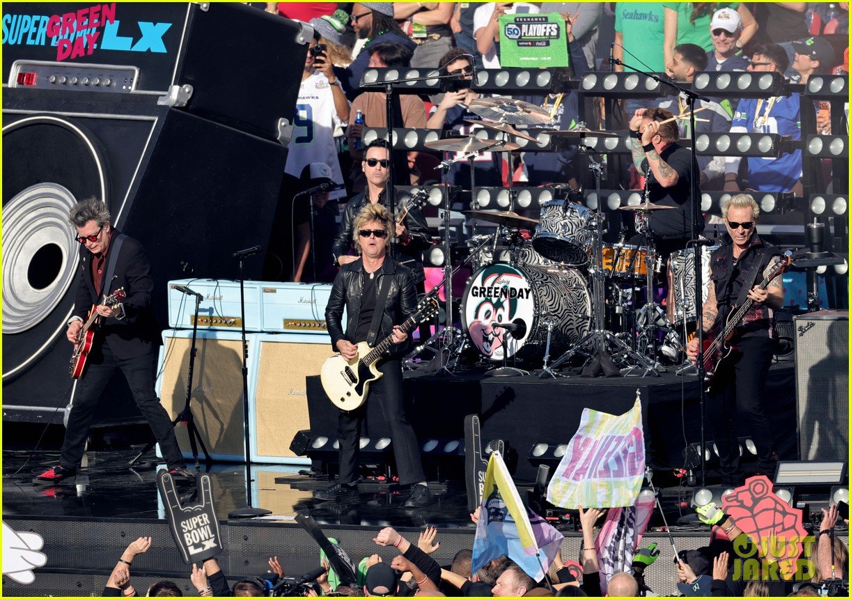 Green Day At Super Bowl 2026 Band Performs Greatest Hits Medley During Green Day Super Bowl Performance 03 