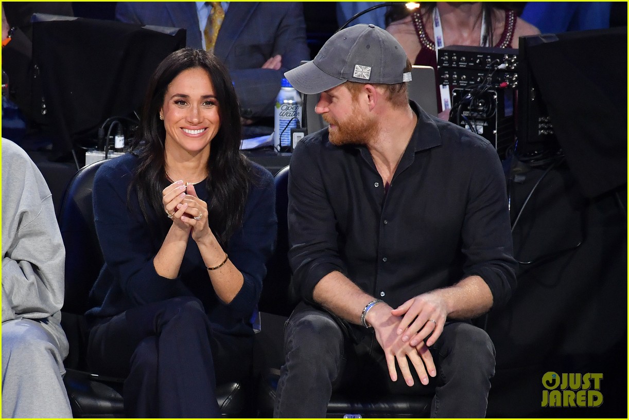 prince harry meghan markle sit courtside at nba all star game 015281936