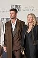 chris hemsworth gets support from brother liam and parents at crime 101 la premiere 15