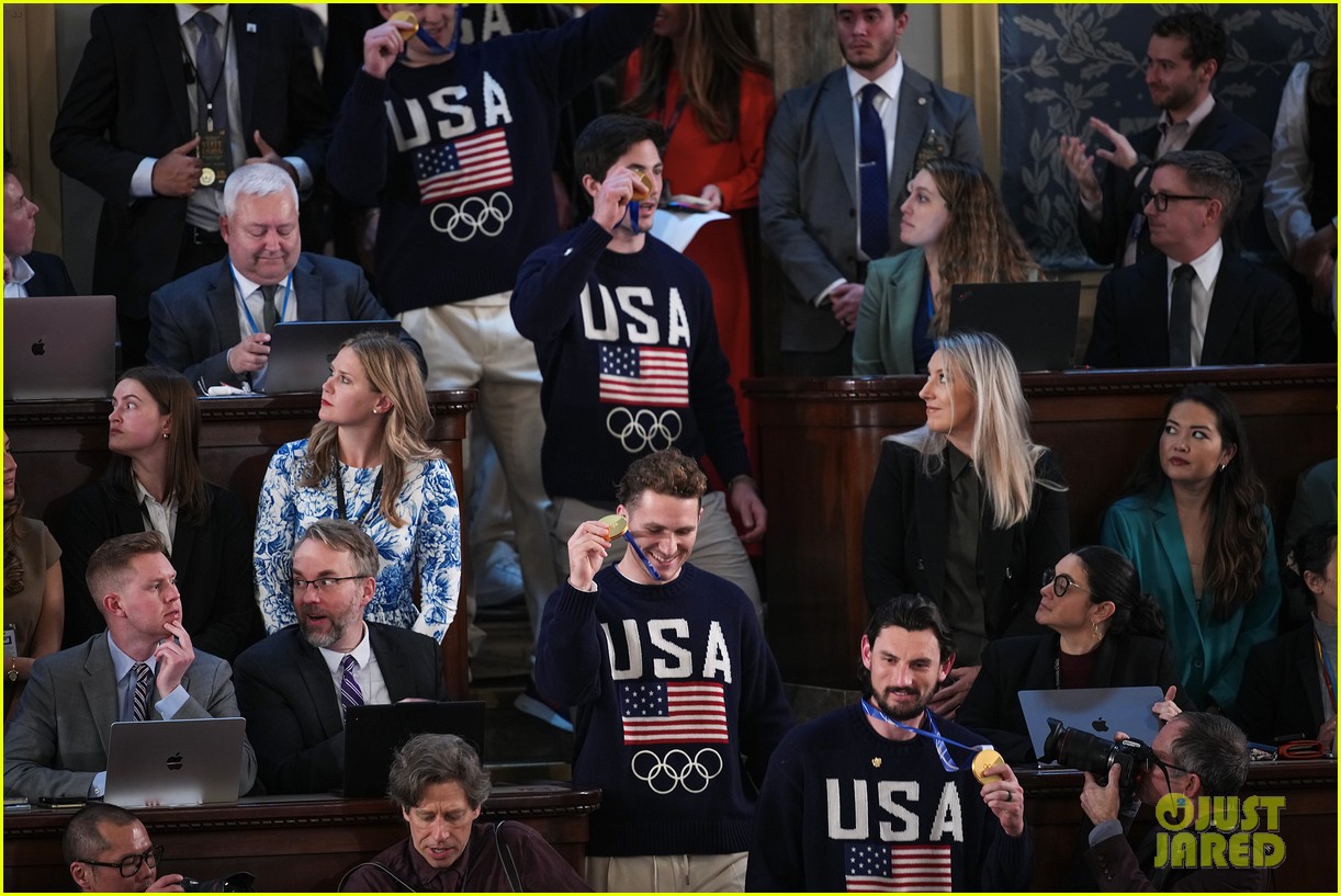 donald trump praises us mens hockey team at state of the union 175285845