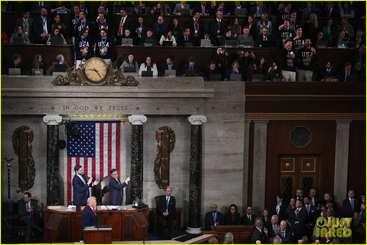 donald trump praises us mens hockey team at state of the union 185285846