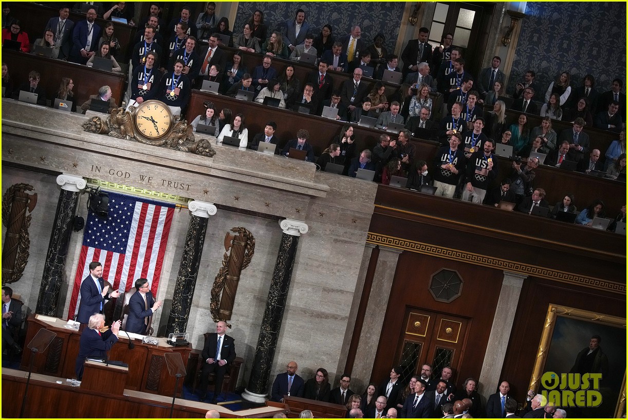 donald trump praises us mens hockey team at state of the union 205285848