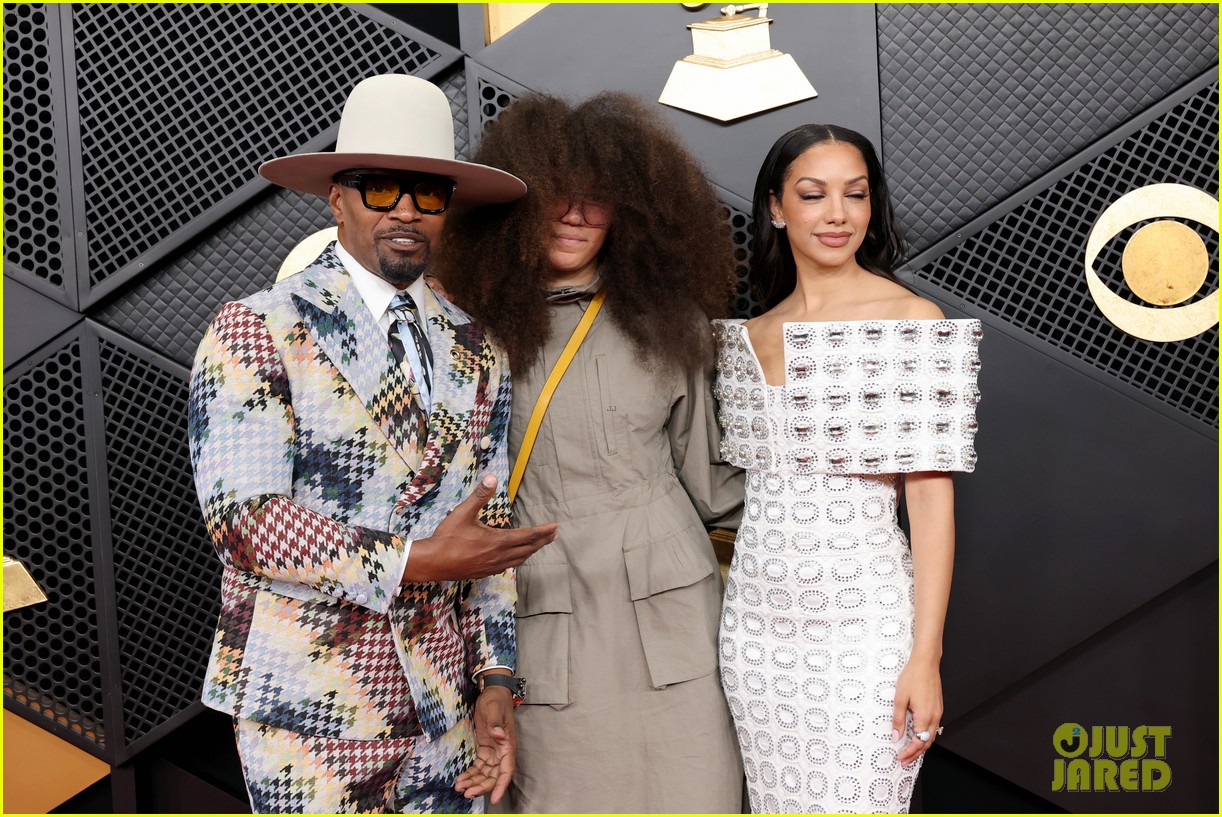 Grammy-Nominated Jamie Foxx Attends Grammys 2026 with Daughters