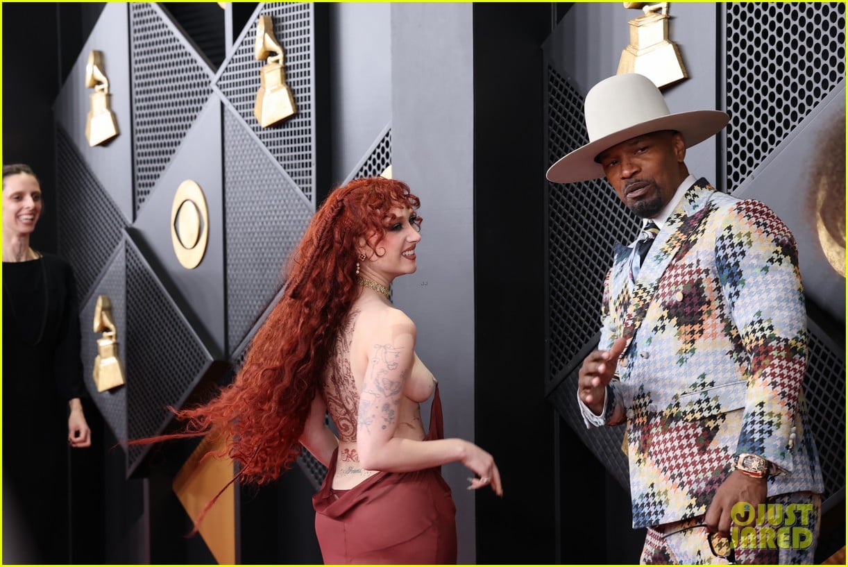 Grammy-Nominated Jamie Foxx Attends Grammys 2026 with Daughters