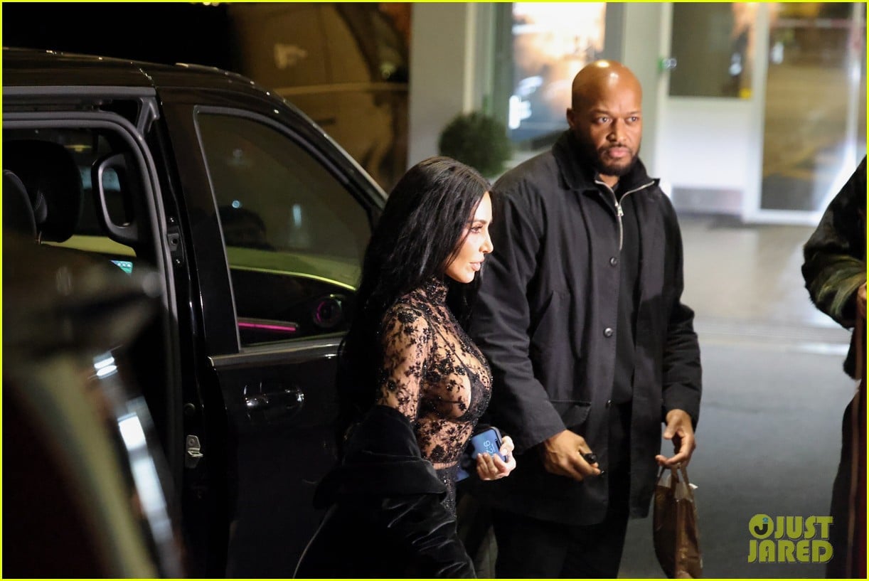 kim kardashian lace dress paris 035275350