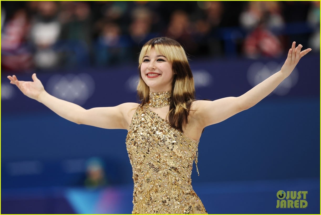 alysa liu wins gold medal olympics 035283359