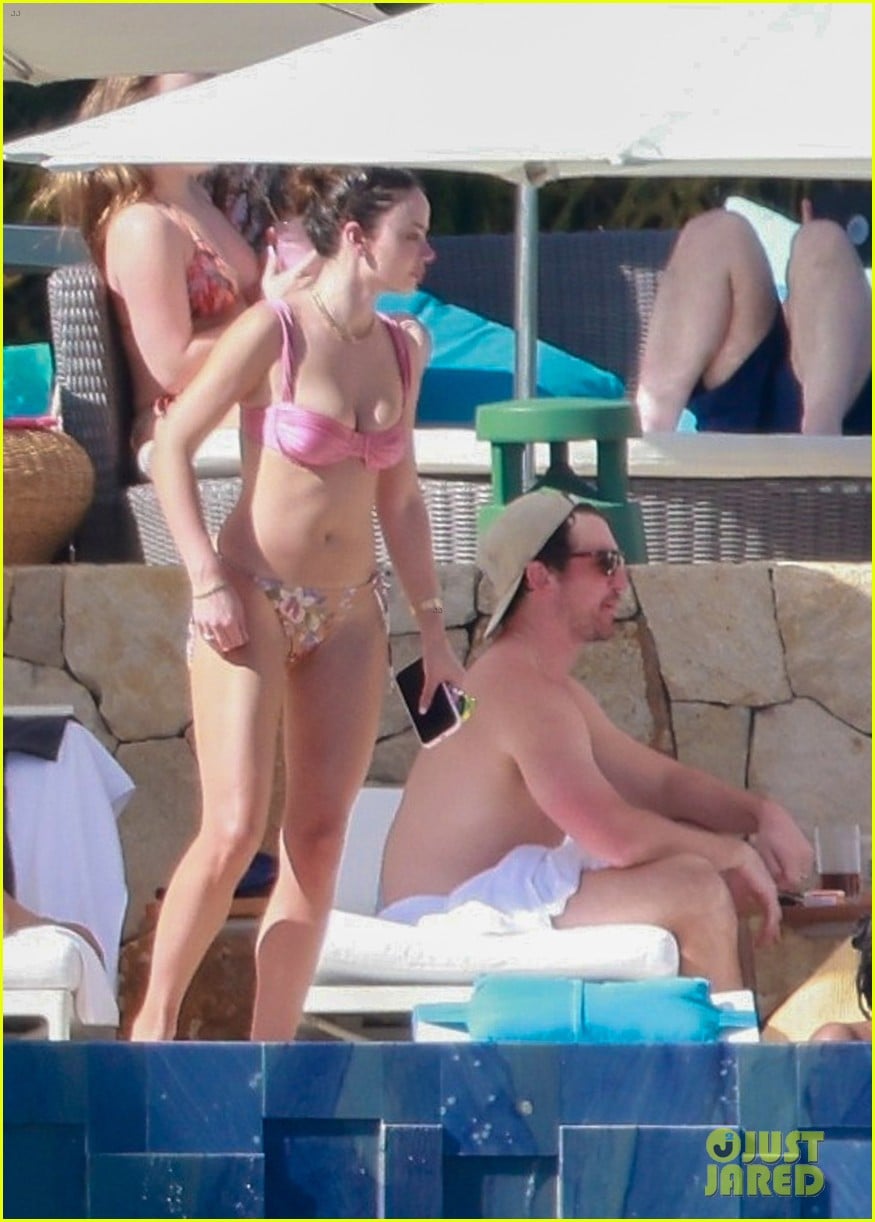 miles teller resort with wife keleigh 015284986