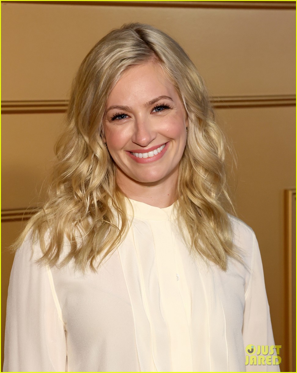 neighborhood finale 035284118