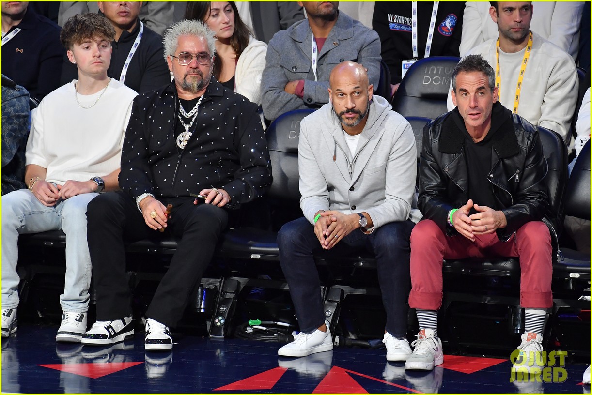 barack michelle obama join many celebs courtside at nba all star game 015281999