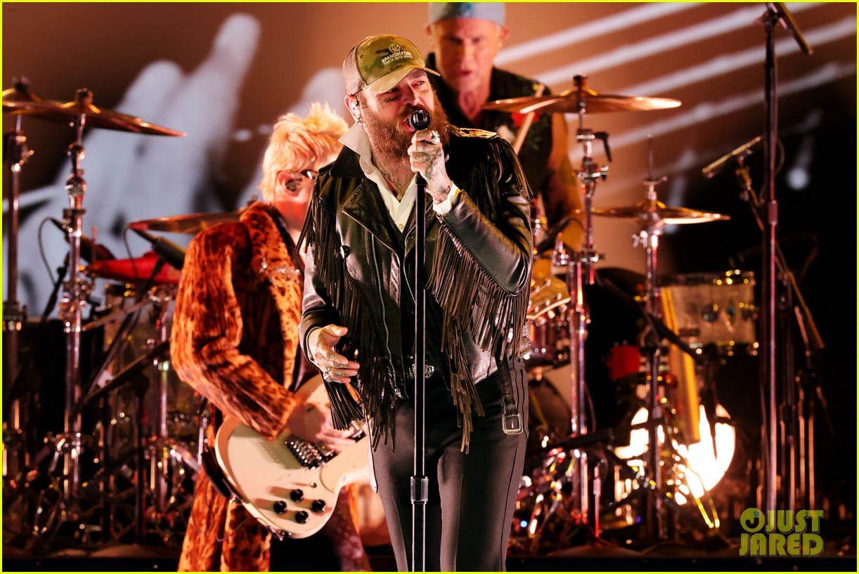 Post Malone Leads Ozzy Osbourne Tribute at Grammys 2026 - Watch Now!: Photo 5274752 | 2026 Grammys, Grammys, Ozzy Osbourne, Post Malone Photos | Just Jared: Entertainment News