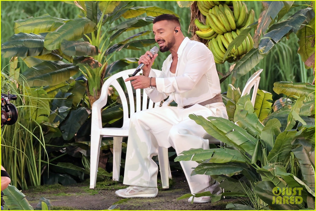 Is Ricky Martin Ricky Martin Says He Filled with 'Emotions' After Performing in Bad ...