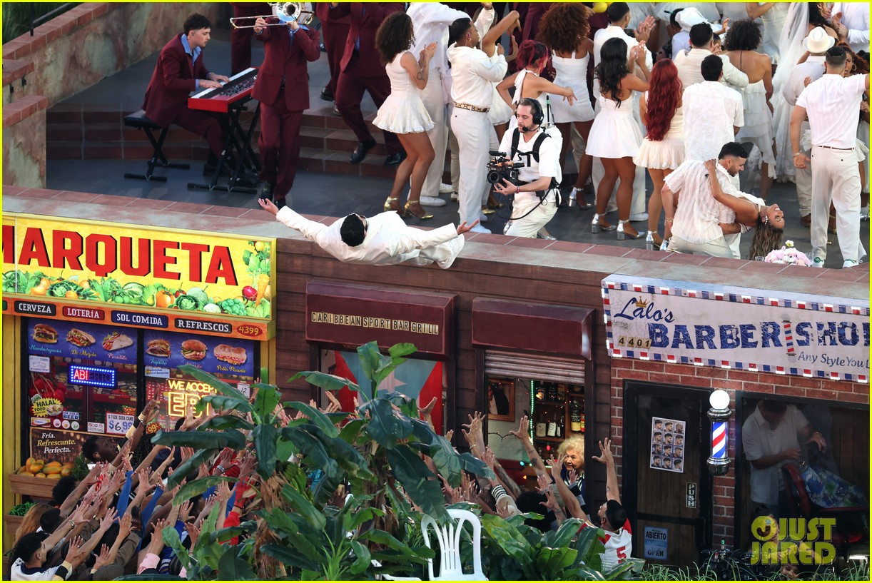 tonita bad bunny 045280126