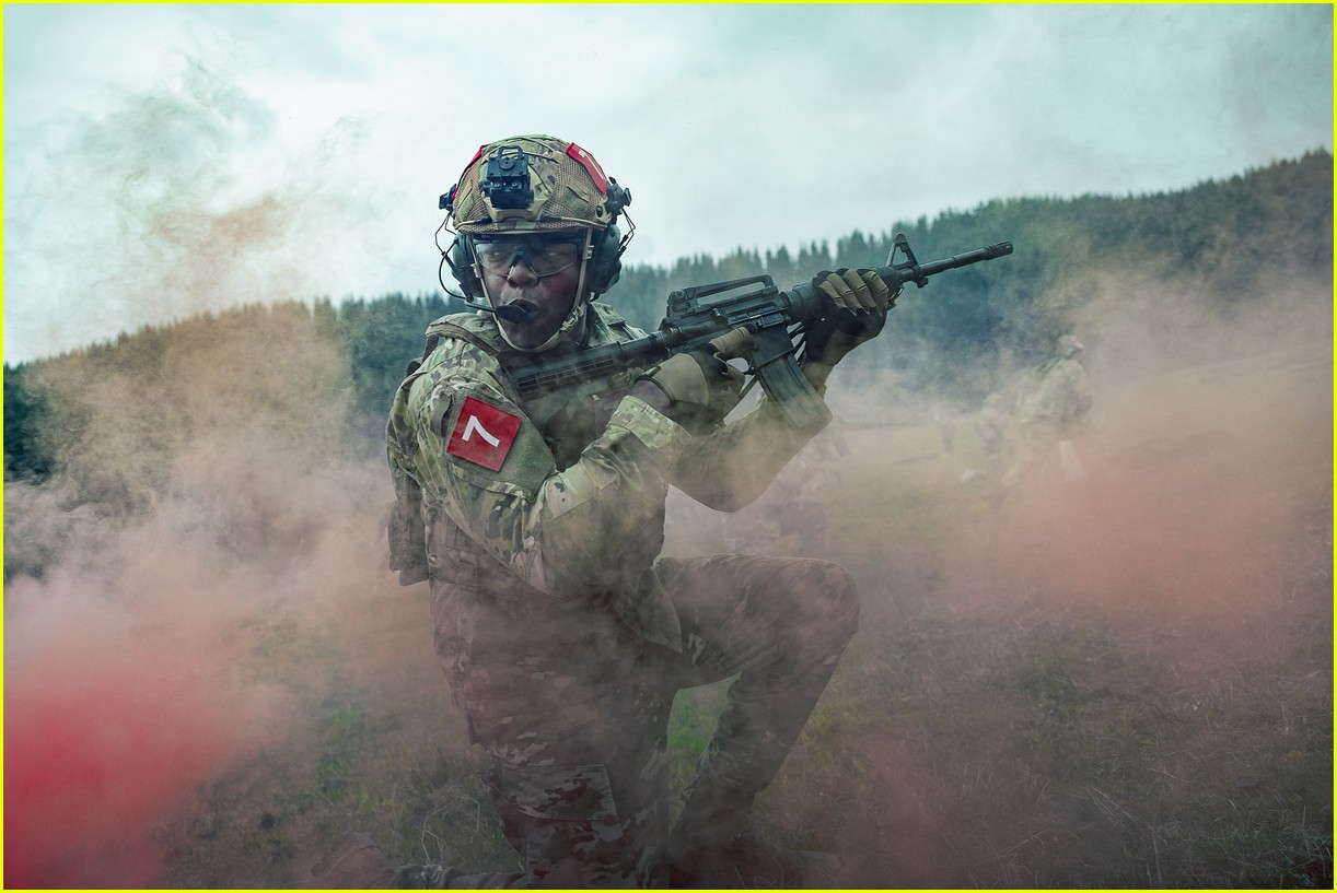 war machine netflix movie 055276018