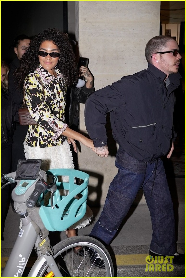 Olivia Dean Holds Hands With Boyfriend Eddie Burns During Night Out In Olivia Dean Rare Night Out With Bf Eddie Burns In Paris 10 