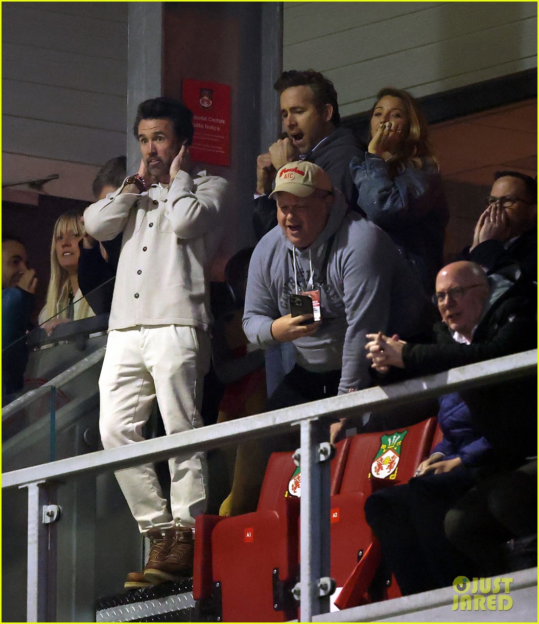 Blake Lively Joins Husband Ryan Reynolds & Rob Mac at Wrexham vs ...