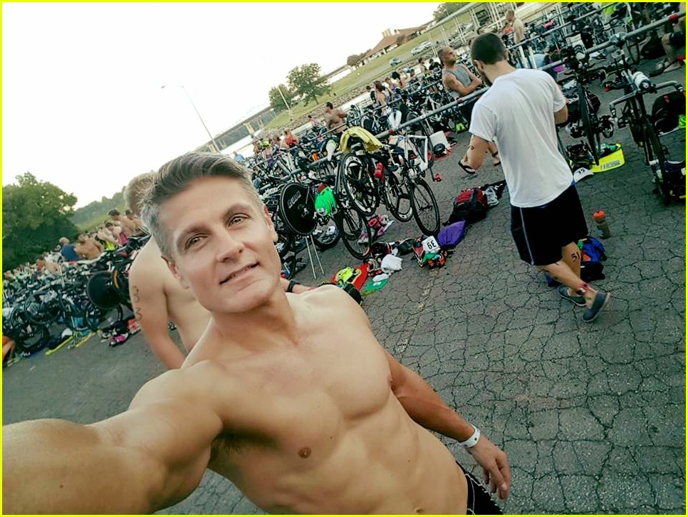 Rob Rauch Dad Rob Rausch's Dad Goes Viral for His Hot Shirtless Photos!: Photo ...