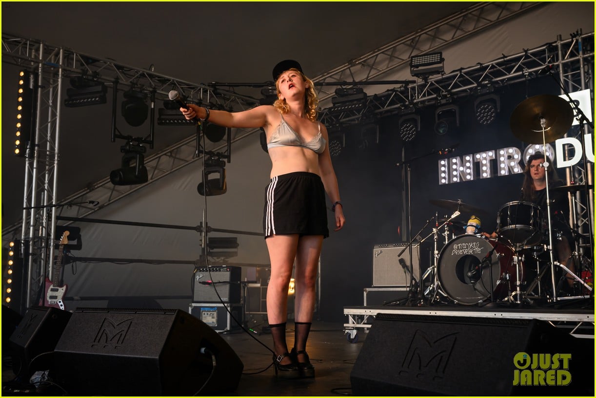 Lambrini Girls Drops Out of Coachella 2026 Due to Phoebe Lunny's Neck ...