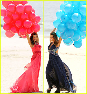 Jessica Simpson is a Balloon Babe