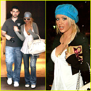 Christina Aguilera Gets a NYC Gift
